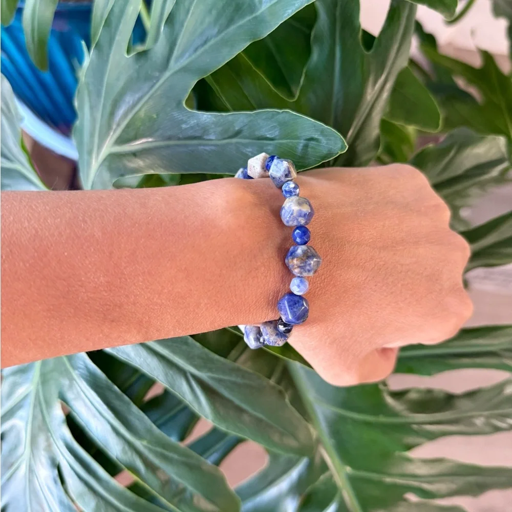 Sodalite Bracelet - Picture 4 of 4